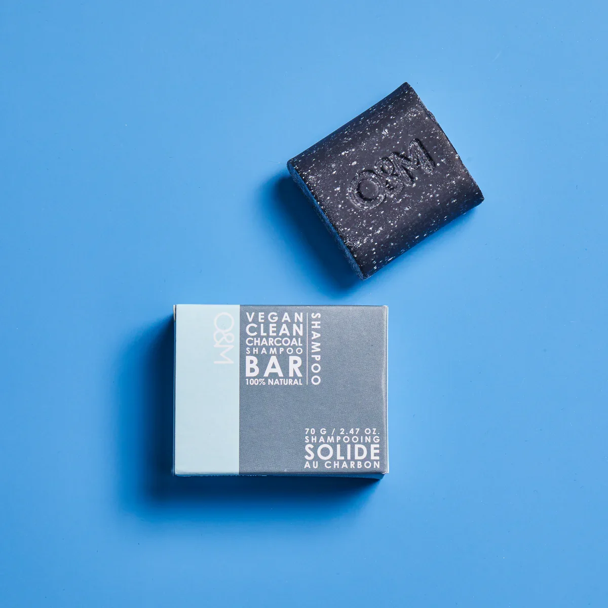 O&M Charcoal Shampoo Bar / Твердый шампунь для глубокого очищения, 70 г (вид 2)